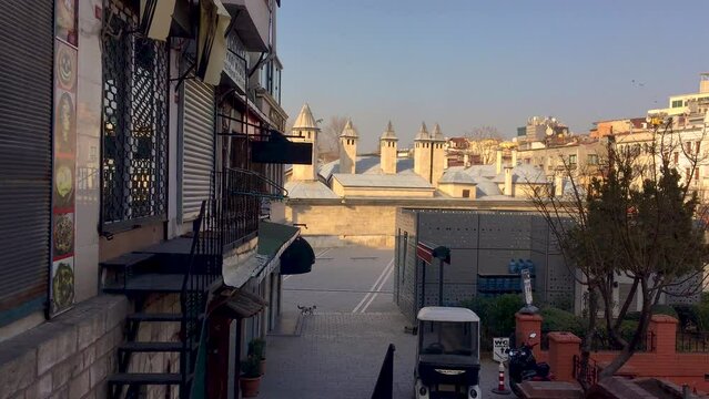 The exterior of Bey Gummis Mosque