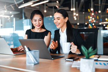 Business team working in office