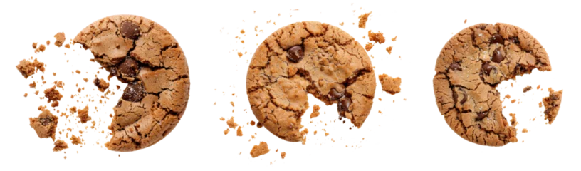 Foto op Plexiglas Close up of an half eaten cookie with crumb against a white background © cuong