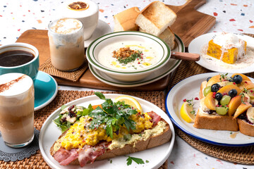 Cafe, coffee, egg, bacon, sandwich, toast, fruit, vegetable, clam chowder, soup, bread, cream, latte, sweet pumpkin, chalice, crumble, black sesame, latte, gingerblanc,