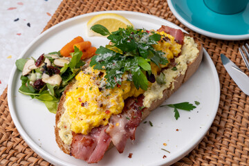 Cafe, coffee, egg, bacon, sandwich, toast, fruit, vegetable, clam chowder, soup, bread, cream, latte, sweet pumpkin, chalice, crumble, black sesame, latte, gingerblanc,