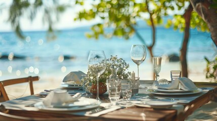 Table setting for an event party or wedding reception at the beach - obrazy, fototapety, plakaty