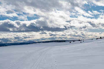 Fotobehang Weite, Stille, Einsamkeit - Ausgedehnte, gepflegte Loipen und wenig Menschen. Das kennzeichnet die Skilanglaufgebiete in Norwegen © Thomas