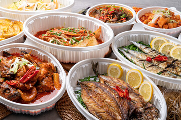 Korean food, side dishes, fish, grilled fish, steamed, saury, mackerel, japchae, codari, jeon, stir-fried pork, yukgaejang, soybean paste stew, kimchi, kkakdugi,