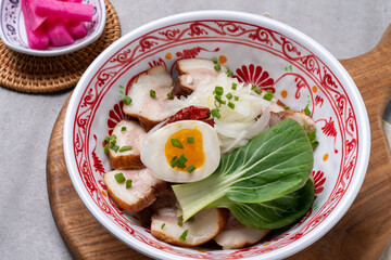 Thai style, fried rice, pad thai, kung, shrimp, tom yum , kram, pork, rice topped with rice, fried eggs, beef, rice noodles, pod see , Udon tani, kuwei, tai fox morning glory, pork belly