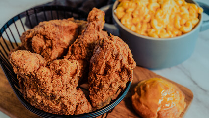 Fried Chicken with Mac & Cheese 