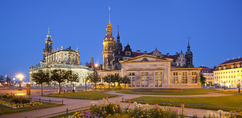 Deutschland, Dresden, Hofkirche, Residenzschloss, Theaterplatz - obrazy, fototapety, plakaty