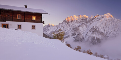 Österreich, Tirol, Lienzer Dolomiten, Pustertal, Bannberg, Spitzkofel, Bauernhaus