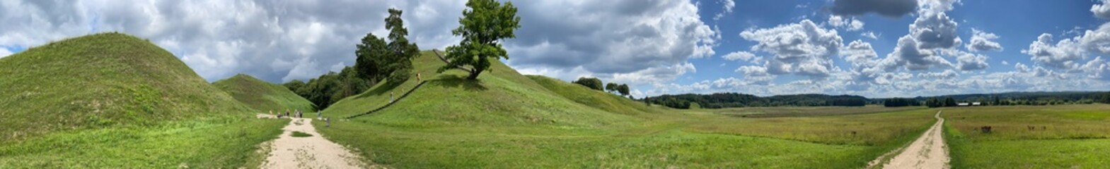 Reste der steinzeitlichen Siedlung Kernave in Litauen