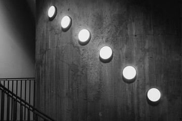 modernes Lichtdesign auf Sichtbeton
