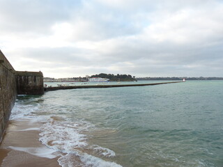 Forteresse et mer à Saint-Malo