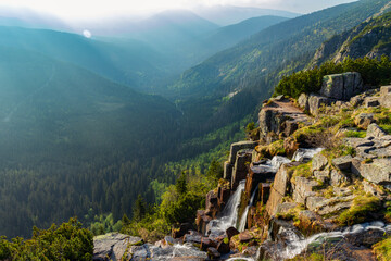 Fototapeta na wymiar Wodospad Panczawski (Pančavský vodopád) najwyższy wodospad Karkonoszy 