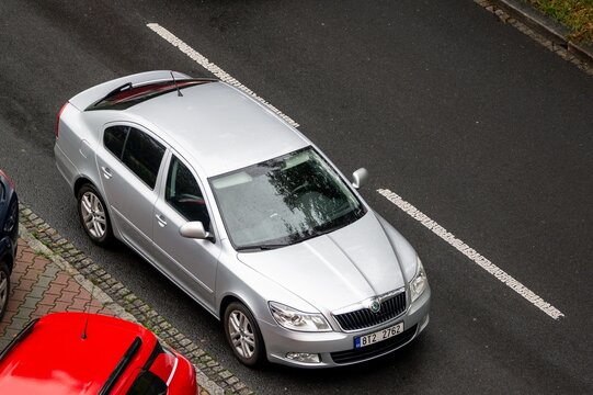 Silver Skoda Octavia TDI liftback 2nd generation after facelift