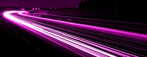 Photo sur Aluminium Autoroute dans la nuit violet car lights at night. long exposure