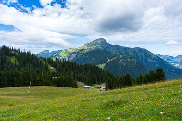 Montagne -paysage à abondances et environ - Chatel - France