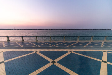 Evening view of Abu Dhabi corniche, United Arab Emirates. - 762763113