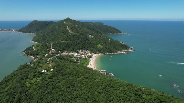 Drone praia da Tainha na cidade de Bombinhas, litoral de Santa Catarina