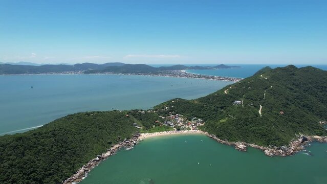 Drone praia da Tainha na cidade de Bombinhas, litoral de Santa Catarina