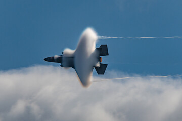 F-35 forms Vapor Cone in High Speed Fly-by