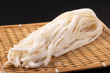 本生うどん（手揉み麺）　