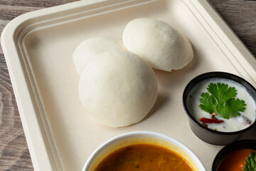 A view of an appetizer tray of idli.
