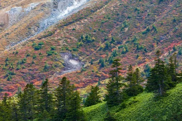 Fotobehang 日本の風景　壮大な絶景　秋の渋峠から草津白根山を望む © Yuta1127