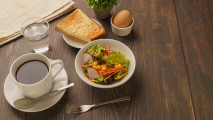 コーヒー・トースト・ゆで玉子・サラダのモーニングセット　イメージ