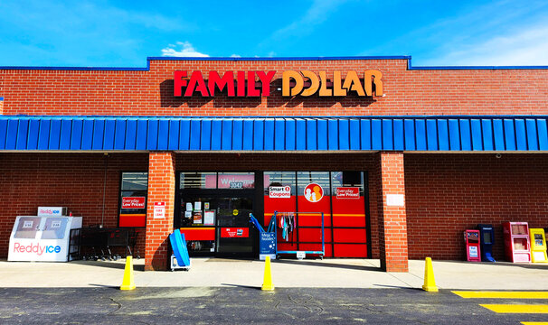 Family Dollar Store in Fayetteville, North Carolina, USA