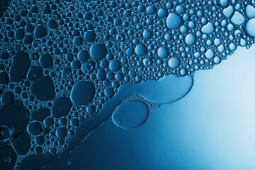 abstract underwater view of air bubbles in water - 763210941