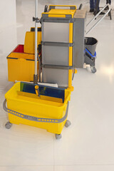 Janitorial Set No Touch Microfiber Mop Bucket With Wheels