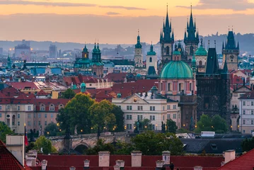 Türaufkleber The cityscape of Prague listed in Unesco with Church of Our Lady before Tyn and Charles Bridge in the dawn.  © Ondrej Bucek