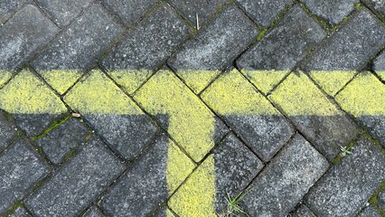 yellow stripes on road