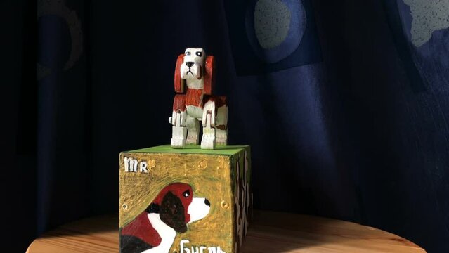 retro toy dog Beagle, demonstration performance