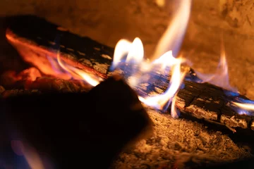 Keuken spatwand met foto 焚き火・薪を燃やす・キャンプ・暖炉イメージ © naka