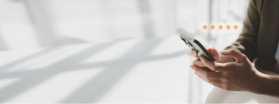 Individuals with hologram reviews of products and services, writing reviews of products and services after use on the comment box to build credibility for the store, rating stars based on satisfaction