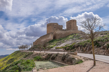 Paisaje con el castillo de Consuegra en la provincia de Toledo, Castilla-La Mancha, España