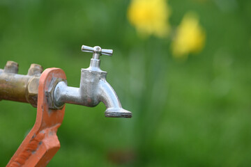 robinet eau secheresse environnement jardin - 763474905