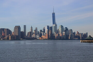Fototapeta na wymiar One World Trade Center and skyline panorama of downtown Financial District and the Lower Manhattan in New York
