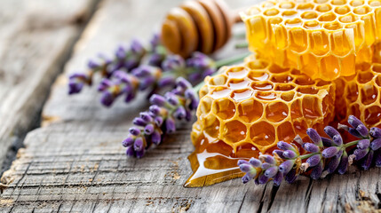 Honeycomb with Honey - obrazy, fototapety, plakaty