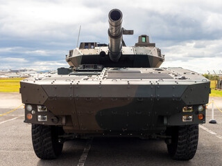 陸上自衛隊の16式機動戦闘車