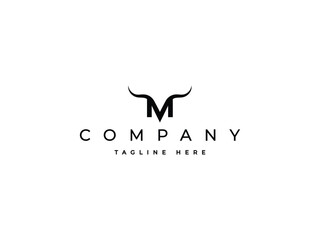 Fototapeta premium letter M bull horn logo design