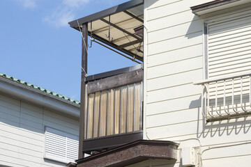 ポリカ屋根　ベランダ