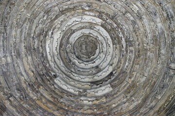 Fototapeta premium Decorative architectural ceiling with intricate patterns and designs. at Khujraho, Madhya Pradesh, India 