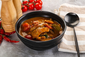 Yellow Thai curry with beef