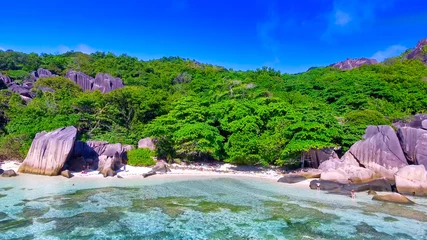 Fensteraufkleber Anse Source D'Agent, Insel La Digue, Seychellen Anse Source D'Argent Beach in La Digue, Seychelles. Aerial view of tropical coastline on a sunny day