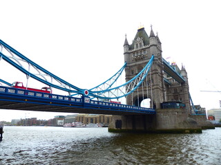Fototapeta na wymiar Tower Bridge Pont Londres