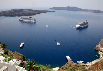 Insel Santorin mit Krater, Blick in die Caldera, Kykladen, Griechenland, Europa,    © Aggi Schmid