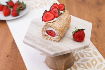 cheesecake with strawberries