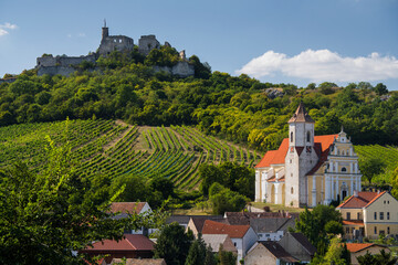 Burg Ruine Falkenstein, Kirche St. Jakobus der Ältere, Falkenstein bei Poysdorf, Weinviertel, Nierderösterreich, Österreich