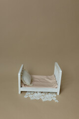 little bed. crib for newborn photo shoot. children's bed. bed for dolls